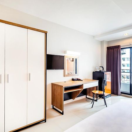 Aliz Hotel Nonthaburi Extérieur photo