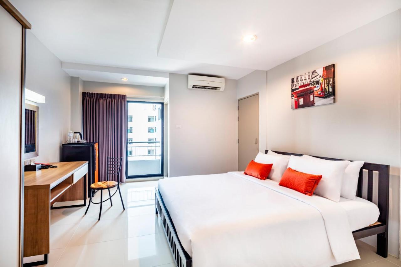 Aliz Hotel Nonthaburi Extérieur photo